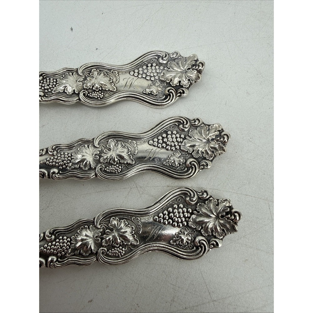 Roger & Bros Grape Pattern Triple Plate Flatware Dinner Fork 7.5" Lot of 3 - Picture 2 of 7